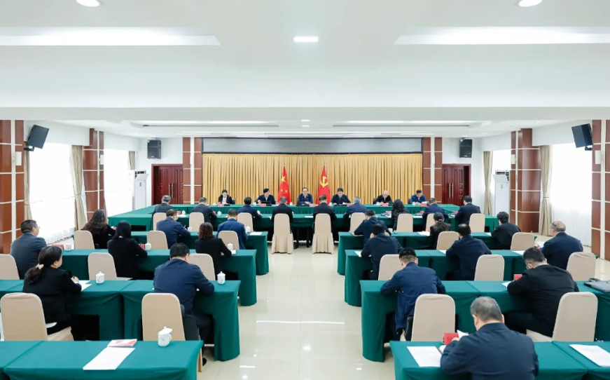 中共安順市委召開黨外人士座談會 楊昌鵬主持并講話